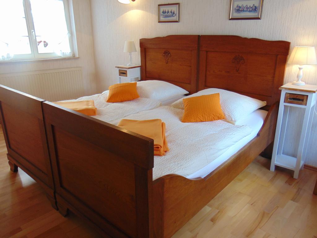 Ferienwohnung Bergblick /Moseltal Burgen  Dış mekan fotoğraf